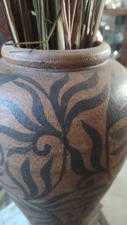 Vase with dried flowers