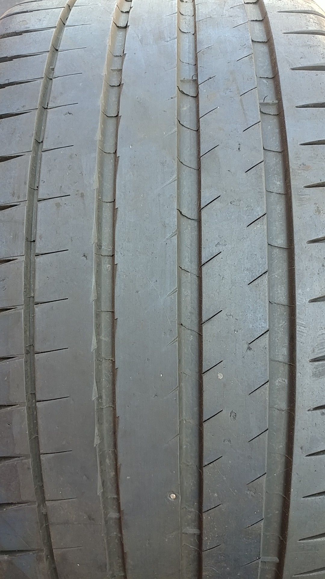 255 40 20 set of 4 Michelin pilot sport