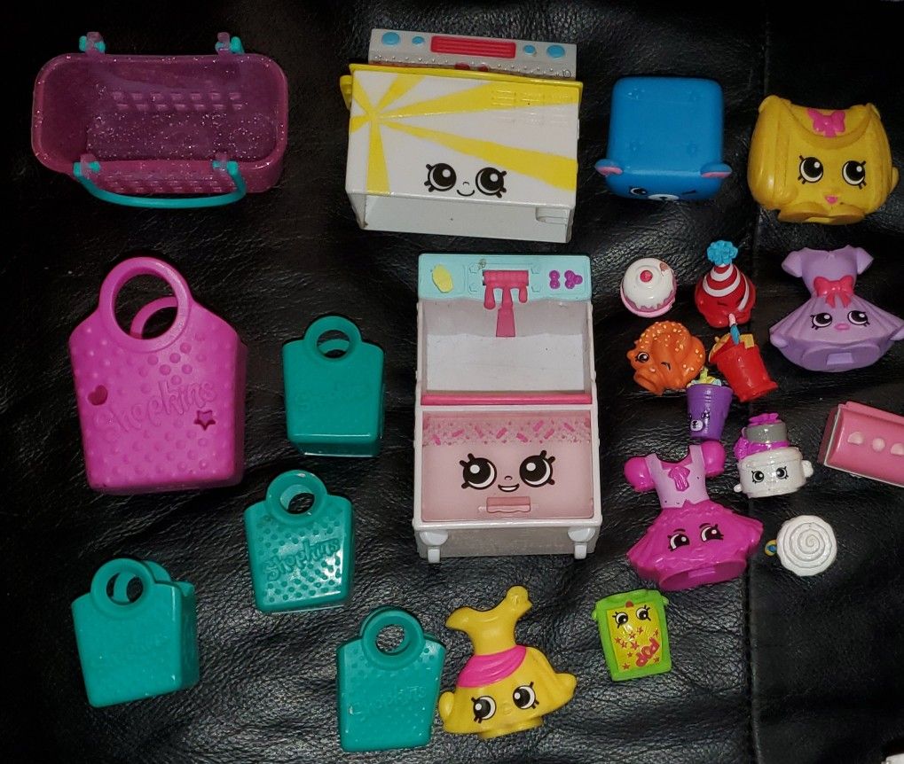 Shopkins Toy Lot & Hat