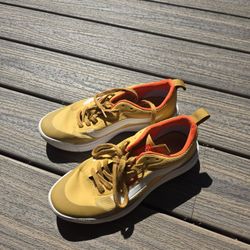 Ultrarange Women's Vans EuC