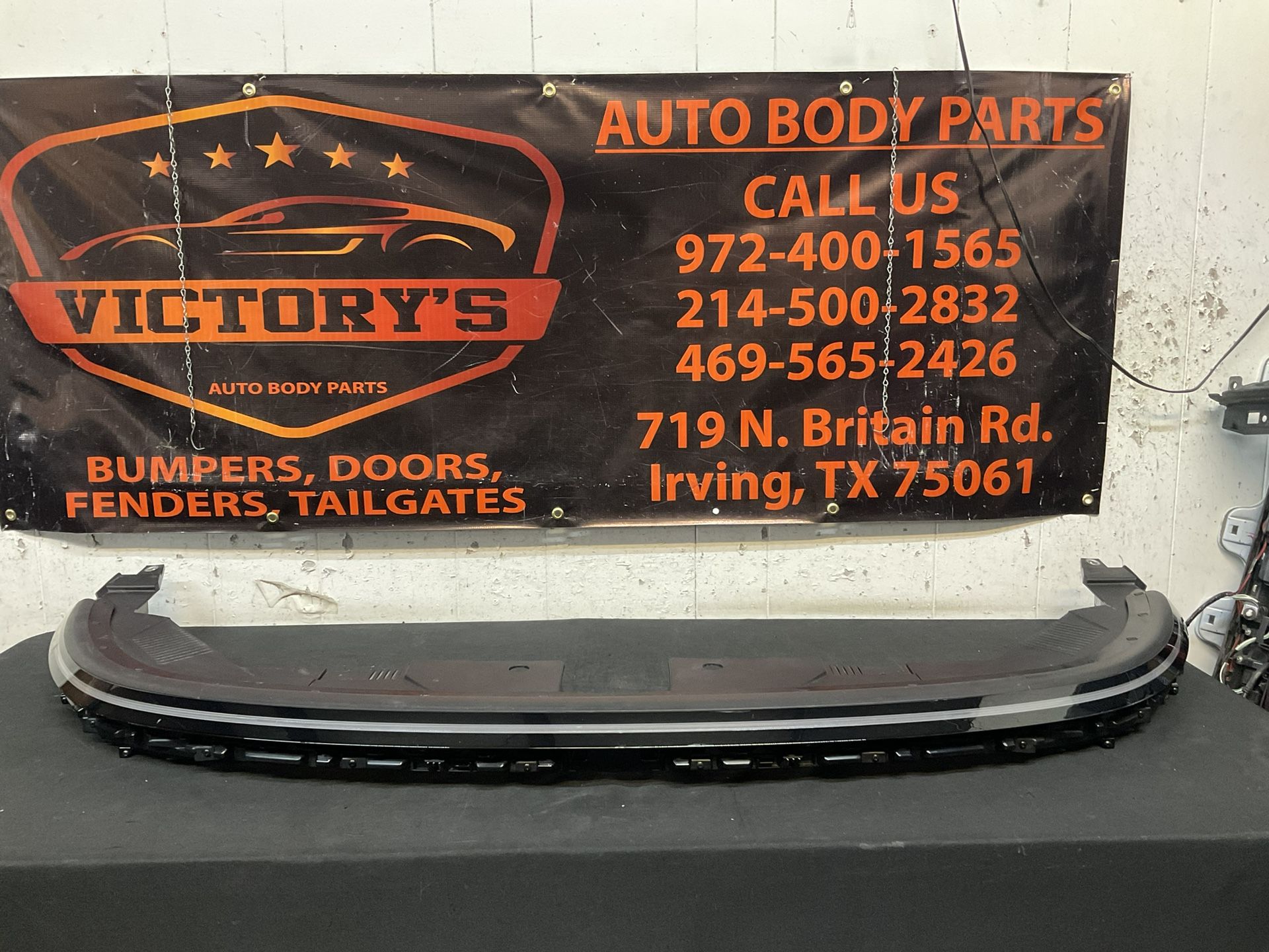 HYUNDAI SONATA 2024-2025 FRONT CENTER BAR LAMP OEM