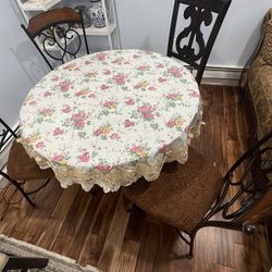 Round Table With 6 Chairs 