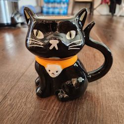 Ceramic Orange Black mug, 5 inch tall, no chip, great condition, like new