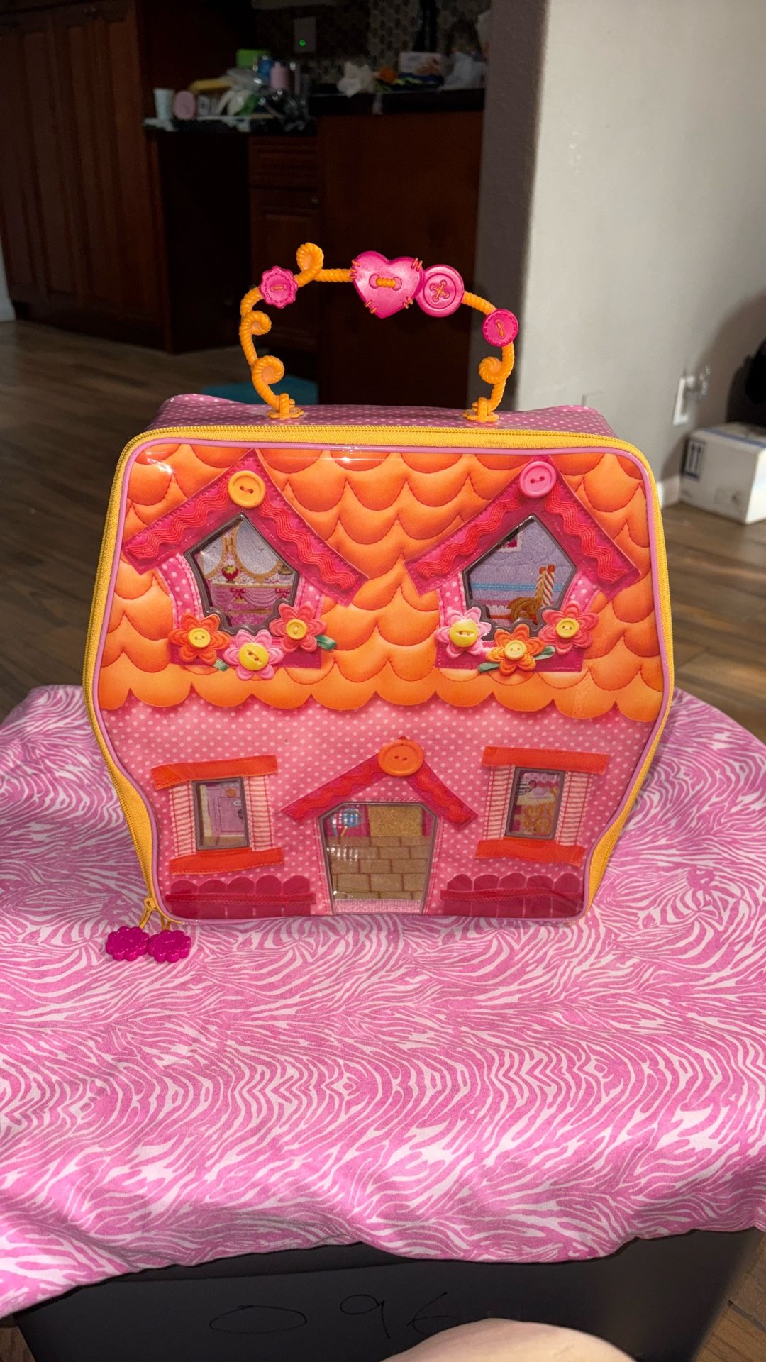 Lalaloopsy Mini Doll carry along playhouse storage case