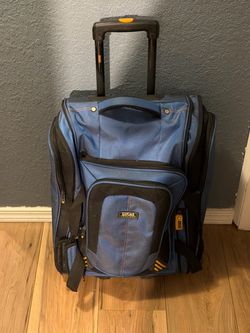 Lucas Rolling Suitcase