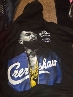 The front  and back of the hoodie  xl