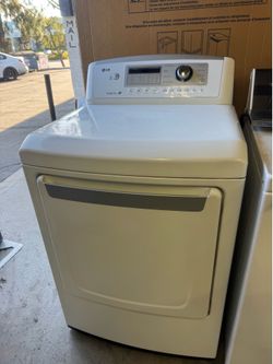 Gas dryer LG 7:3 cu Ft white w 27
