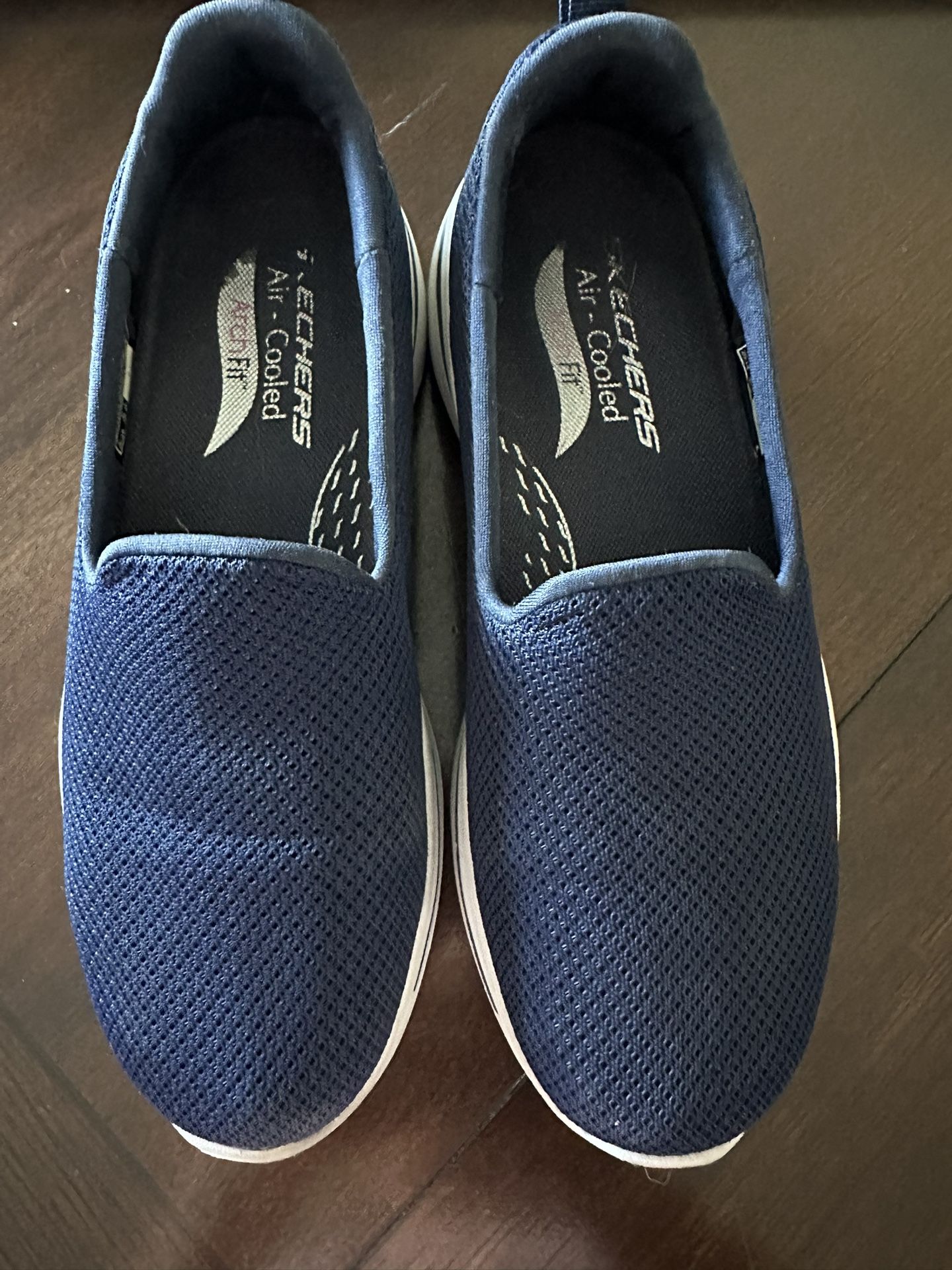 Woman’s Slip On Walking Shoes