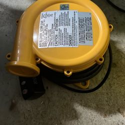 Air blower 