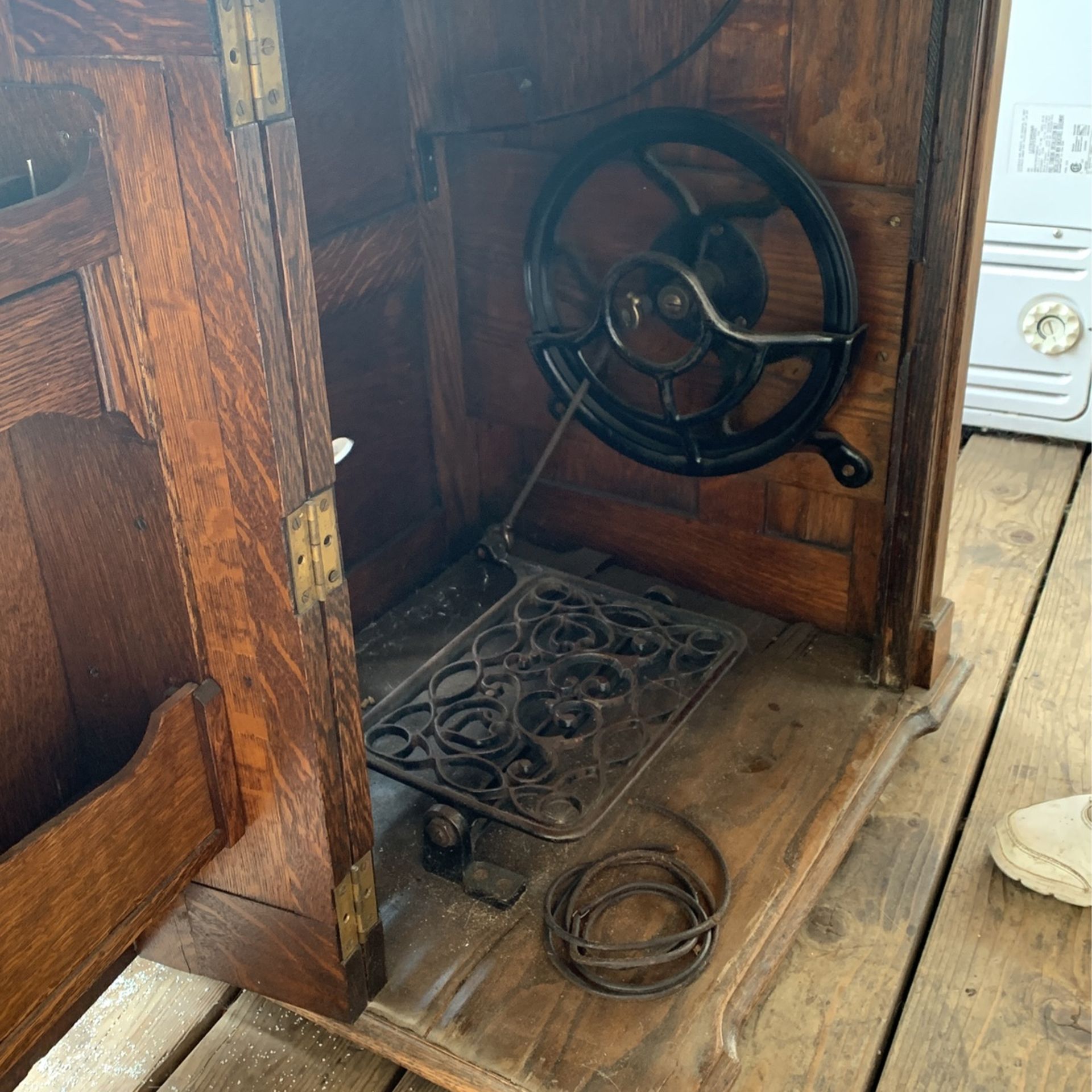 Vintage sowing machine