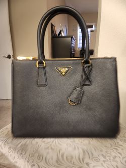 Prada leather handbag Authentic