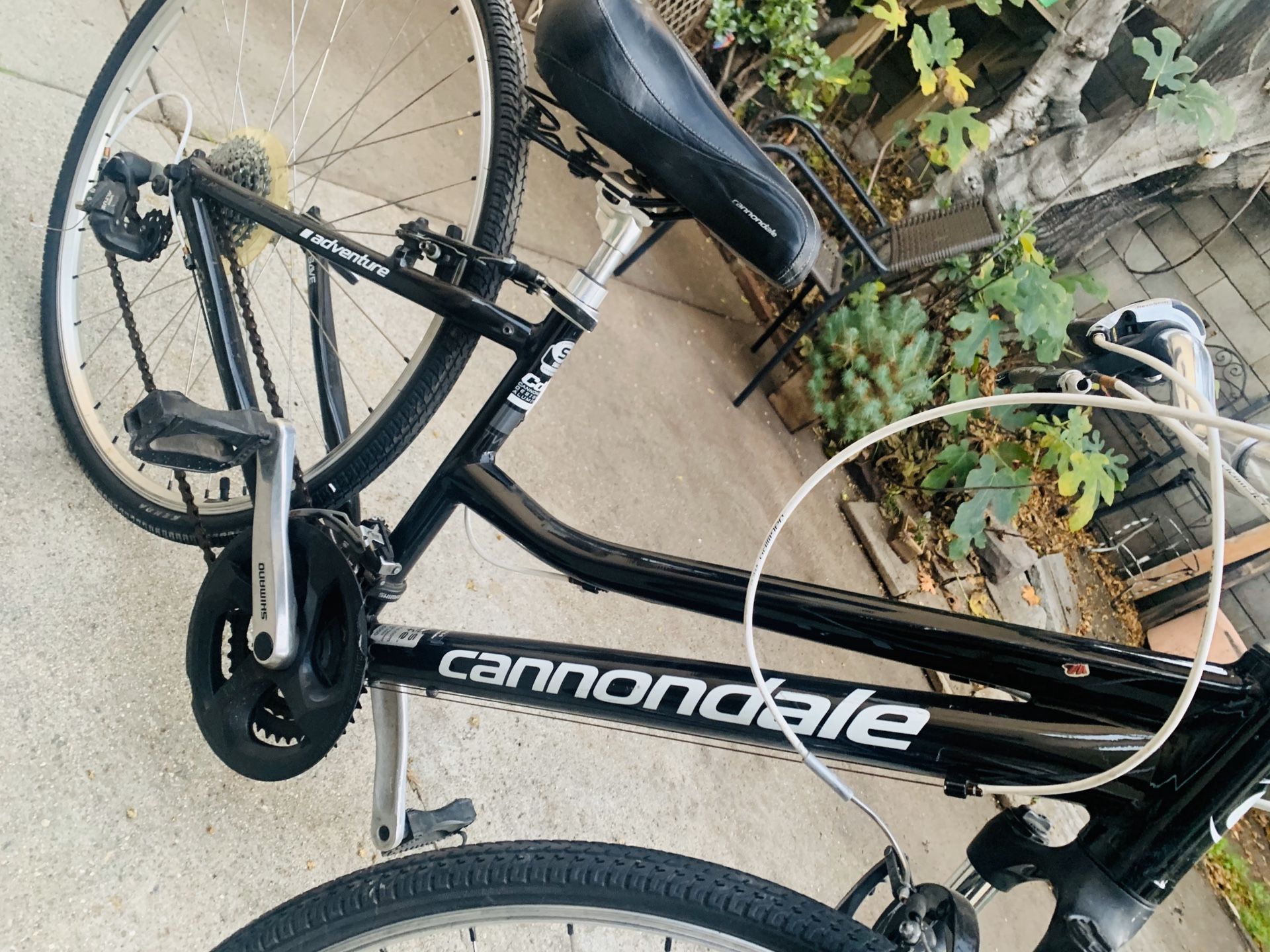 Cannondale adventure women’s bike, 14764 shimano brakes for Sale in Los