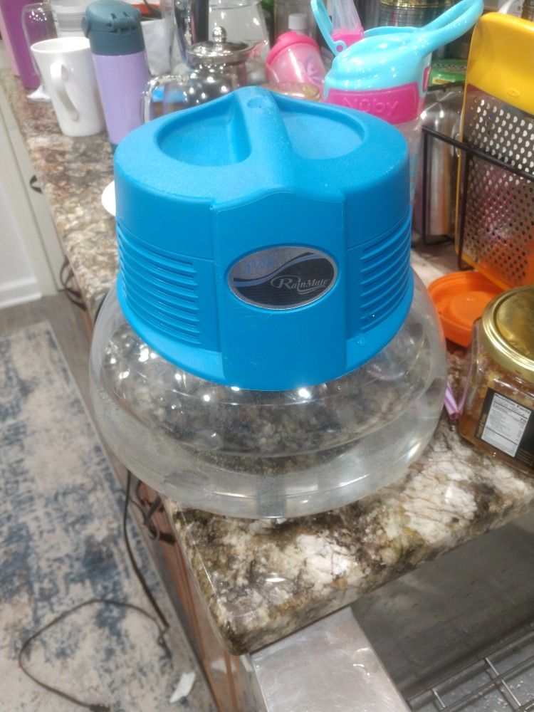 Air Purifier. Air Refreshener .Rainmate. Model AP2 for Sale in Parma