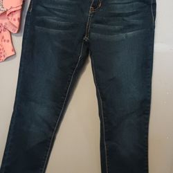 Girls/Ladies Guess Jeans Size 27 Good Condition $6