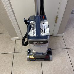 Shark Navigator Lift-Away Deluxe Pet Vacuum with HEPA Filter and Swivel Steering