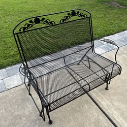 REFINISHED Wrought Iron Glider, heavy ans great conditions $199 CAN DELIVER!