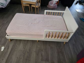 Logan Toddler Bed (New)