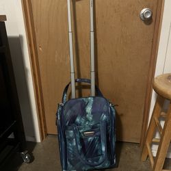 RICARDO ROLLING LUGGAGE SUITCASE CARRY ON