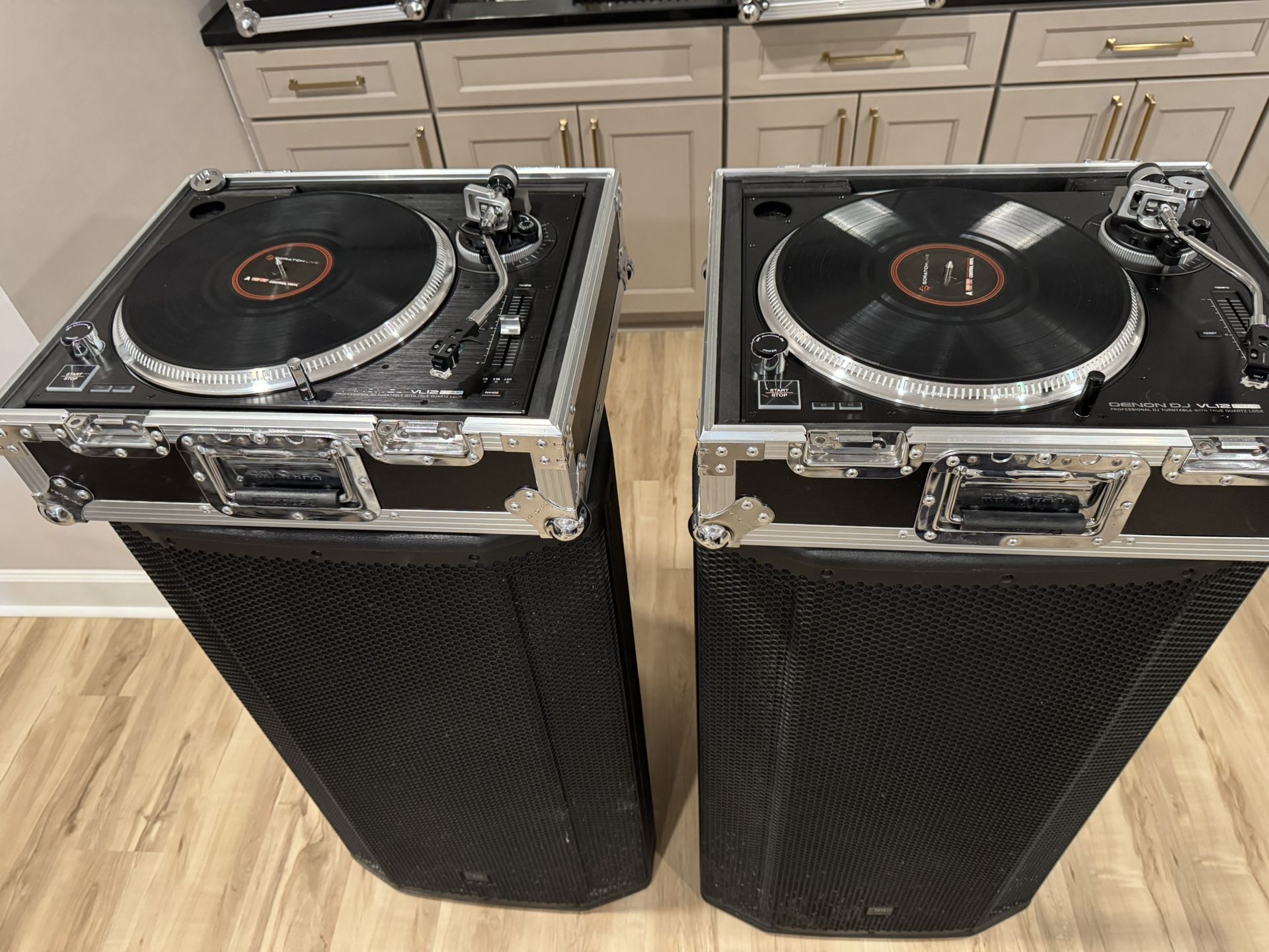 Excellent Condition DJ Equipment Set