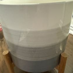 Nice Ceramic Planter With Stand 