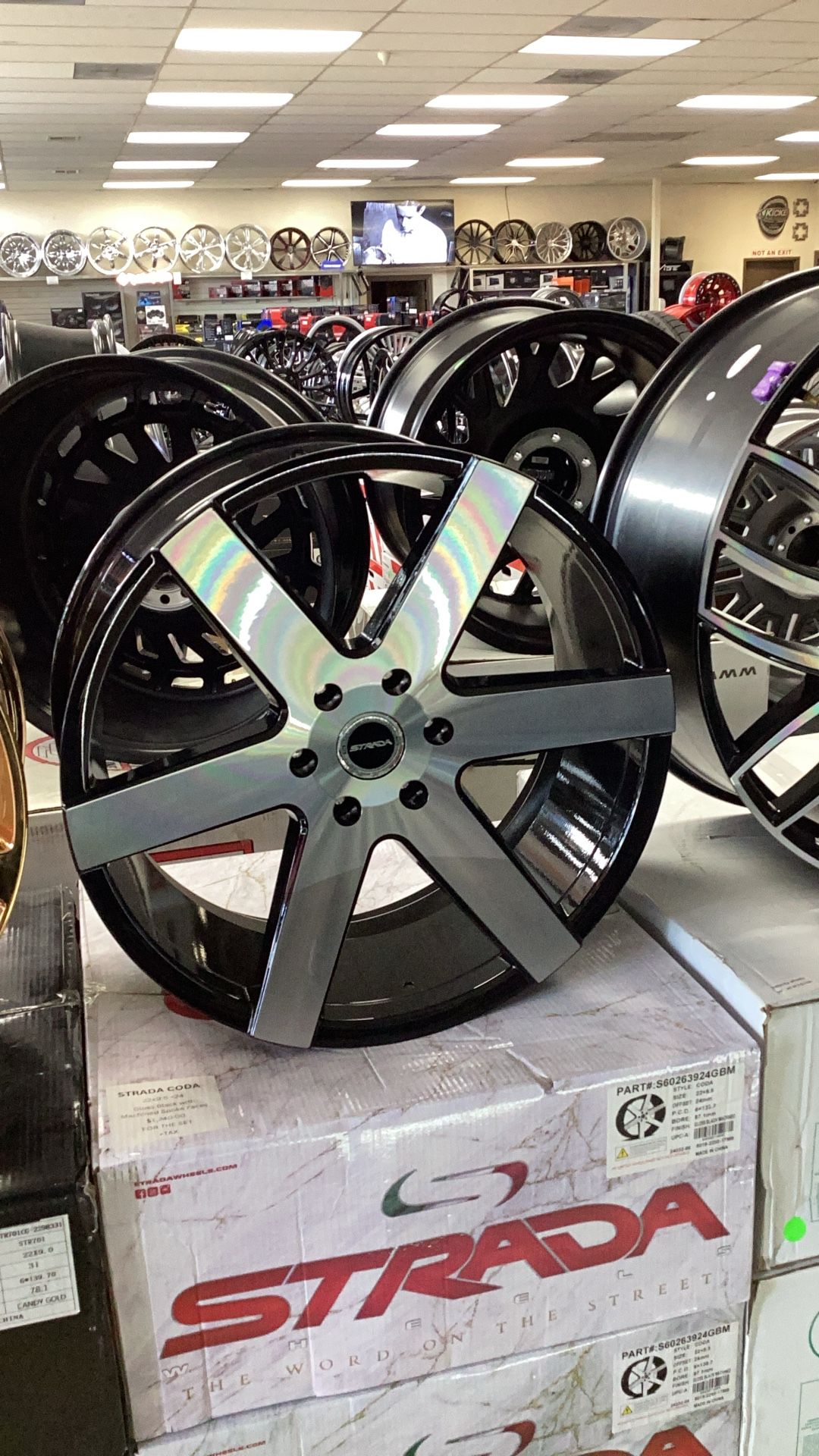 22” STRADA WHEELS 6LUG