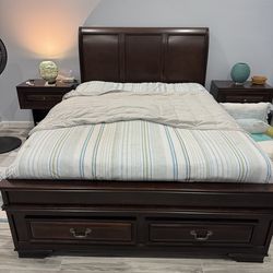 Queen Sleigh Bedroom Set with Storage