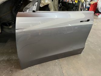 2026 Tesla  model Y door