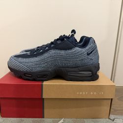 DS OG ALL Obsidian Levi’s Air Max 95 Size 10.5