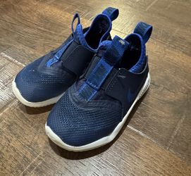 Boys Nike Shoes Sz. 6