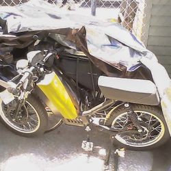 * Shoot me an offer*Need sold ASAP* electric moped ONYX CTY2 - may need some fixing.