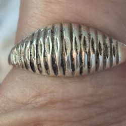 Vtg.Sterling Silver DOME ring- Sz7