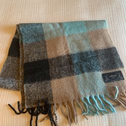 NEW Aritzia Long Scarf 