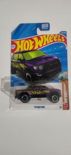 Hot Wheels '23 RAM 1500 HW Dirt 9/10 Super Treasure Hunt