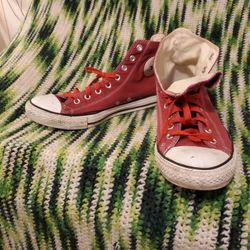 Use But Good Condition Chuck Taylor Size 11 Gym Shoes 