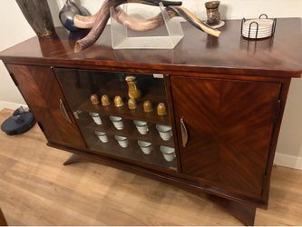 Dinning Buffet Hutch