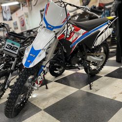 250cc Dirt Bike 