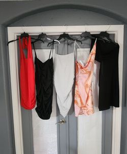 Dress Bundle of 5 (M/L) 💃✨Lote de 5 Vestidos (talla M/L)