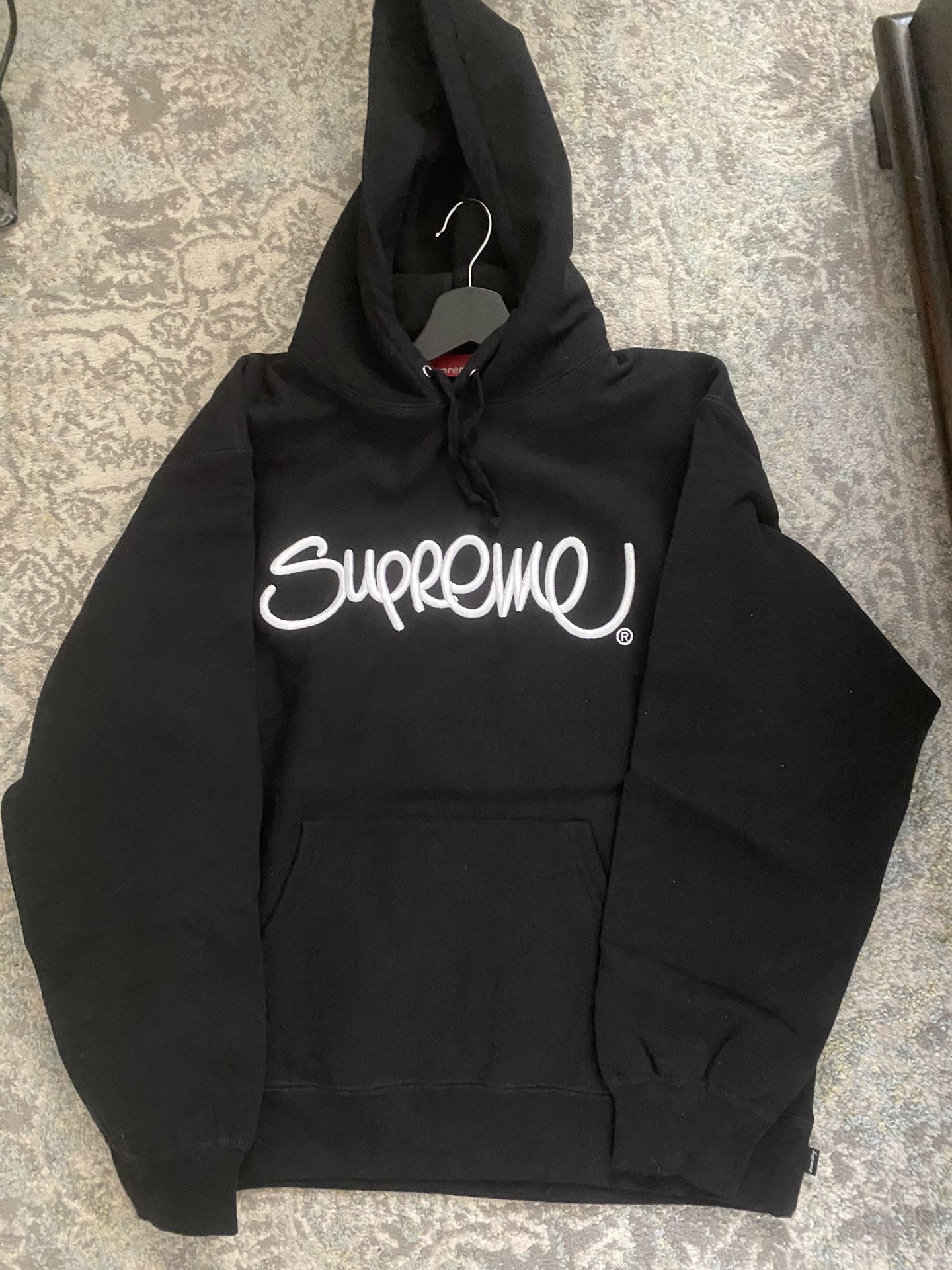 Supreme Raised Handstyle Hooded Sweatshirt - www.disolcolor.com