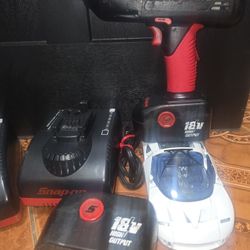 Snap-on  1/2" Size  Torque Wrench.charger & 2 Batteys. All Work Great.  $275 