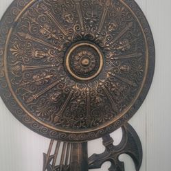 VINTAGE SHIELD WALL DECOR