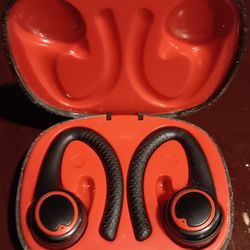 Acellories charging case for wireless earbuds.