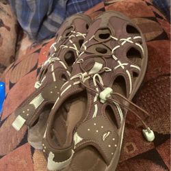 Sandles Size 10 