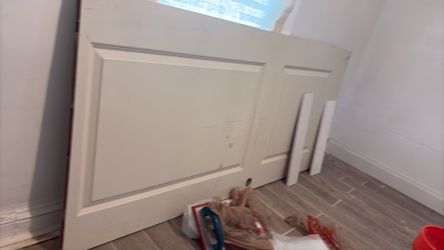 Free door