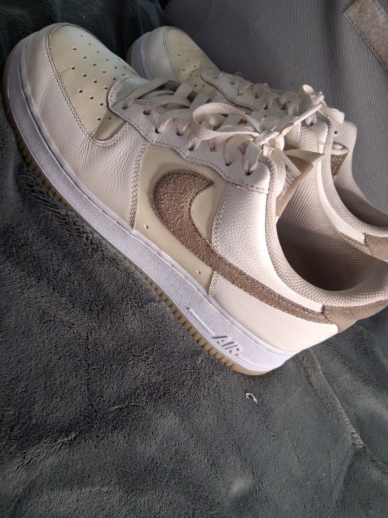 Men's Shoes.