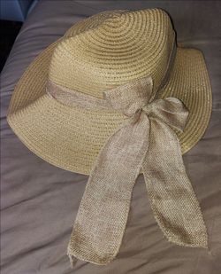 Women Floppy Sun Hat  Summer Hat With Chin Strap/Windproof OSFM