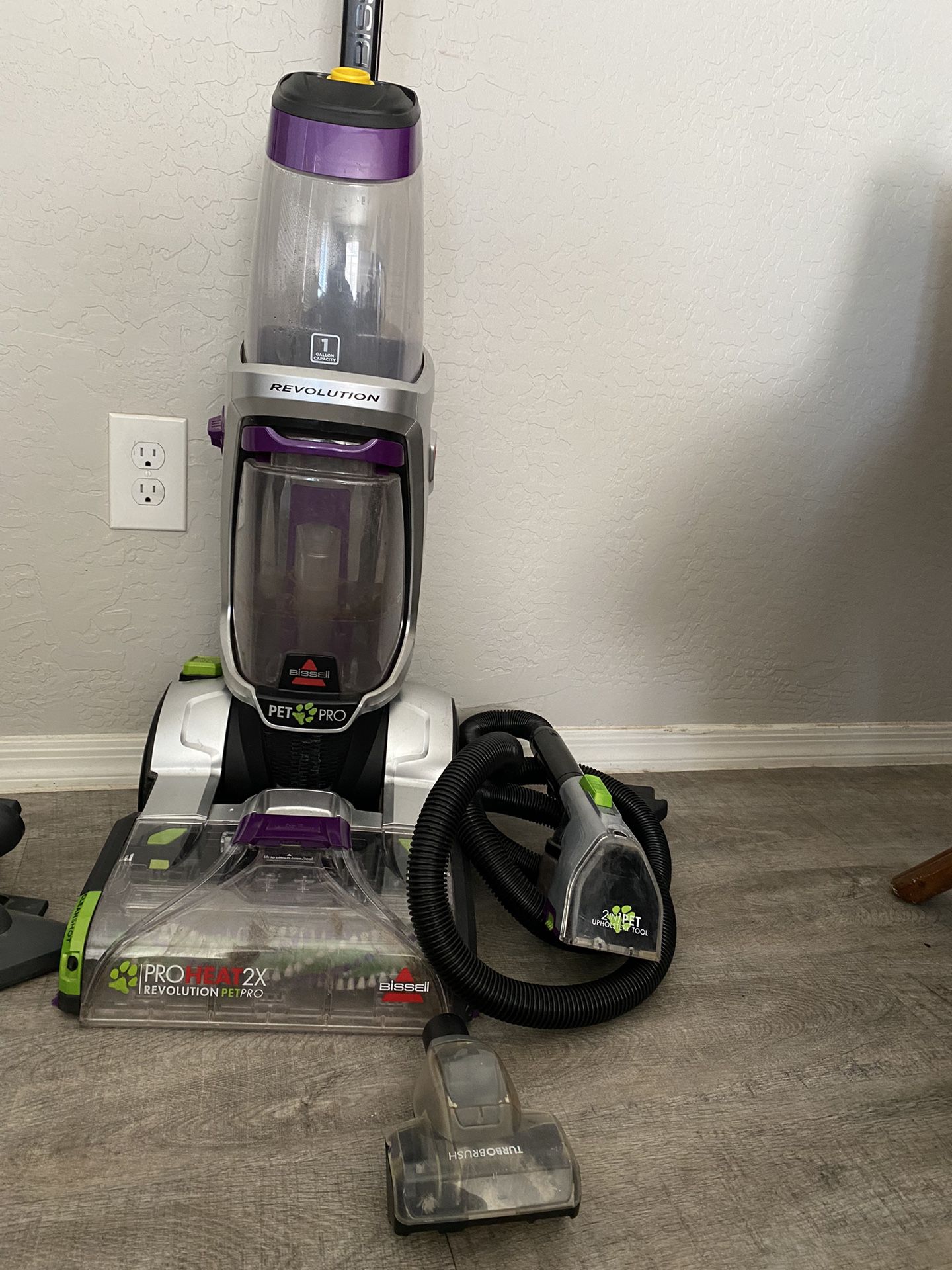Bise Pro heat Revolution Pet pro Carpet cleaner 