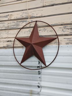 Rustic Metal Barn Star with Ring