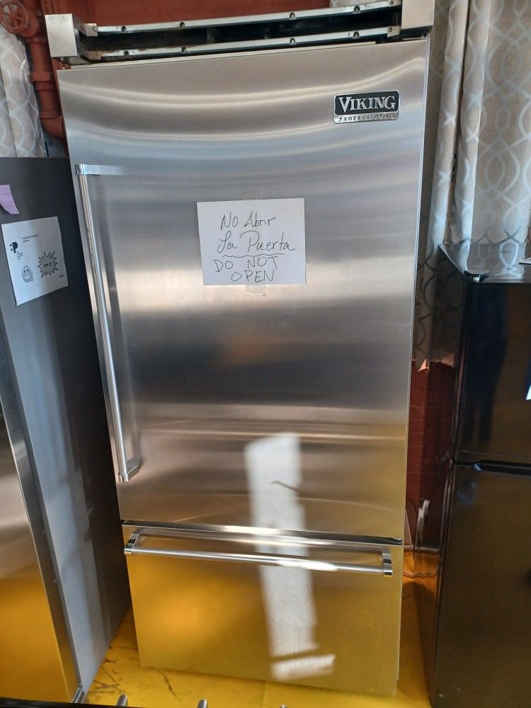 VIKING PROFESSIONAL 36"  2 DOOR STAINLESS STEEL *PICK UP ONLY*