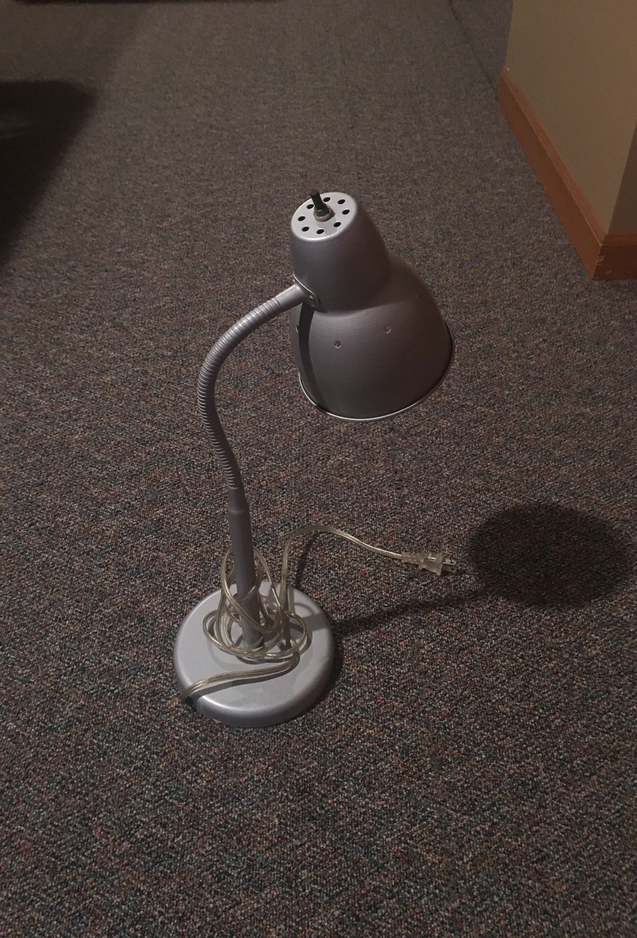 Desk lamp