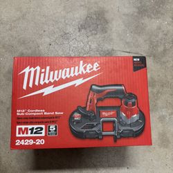 Milwaukee Bandsaw